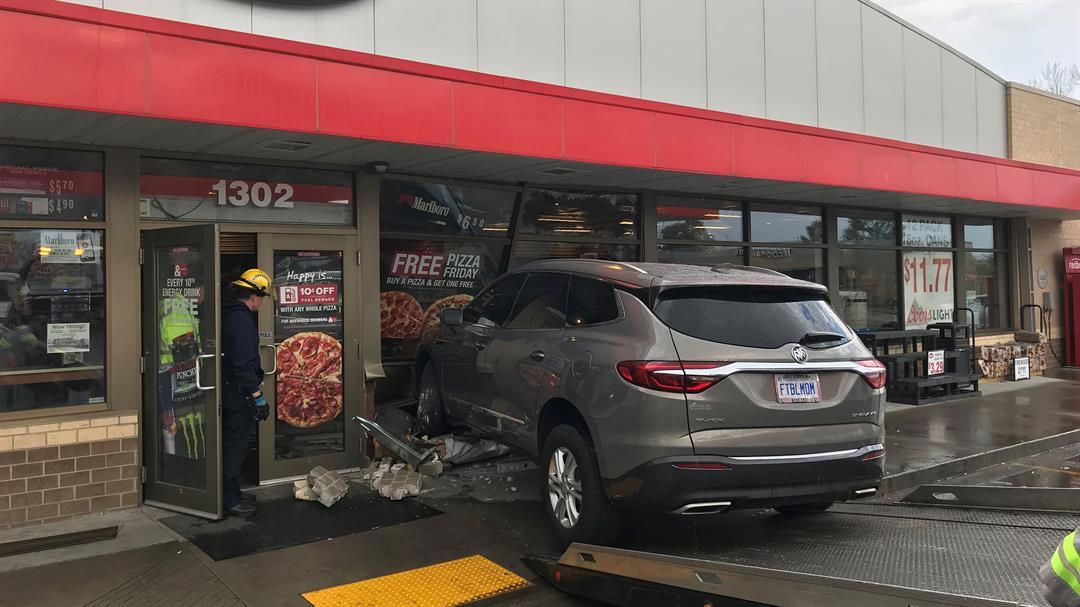 SUV Crashes Into Claremore Kum and Go
