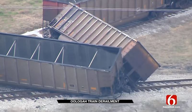 Train Derailment Blocks Traffic In Oologah