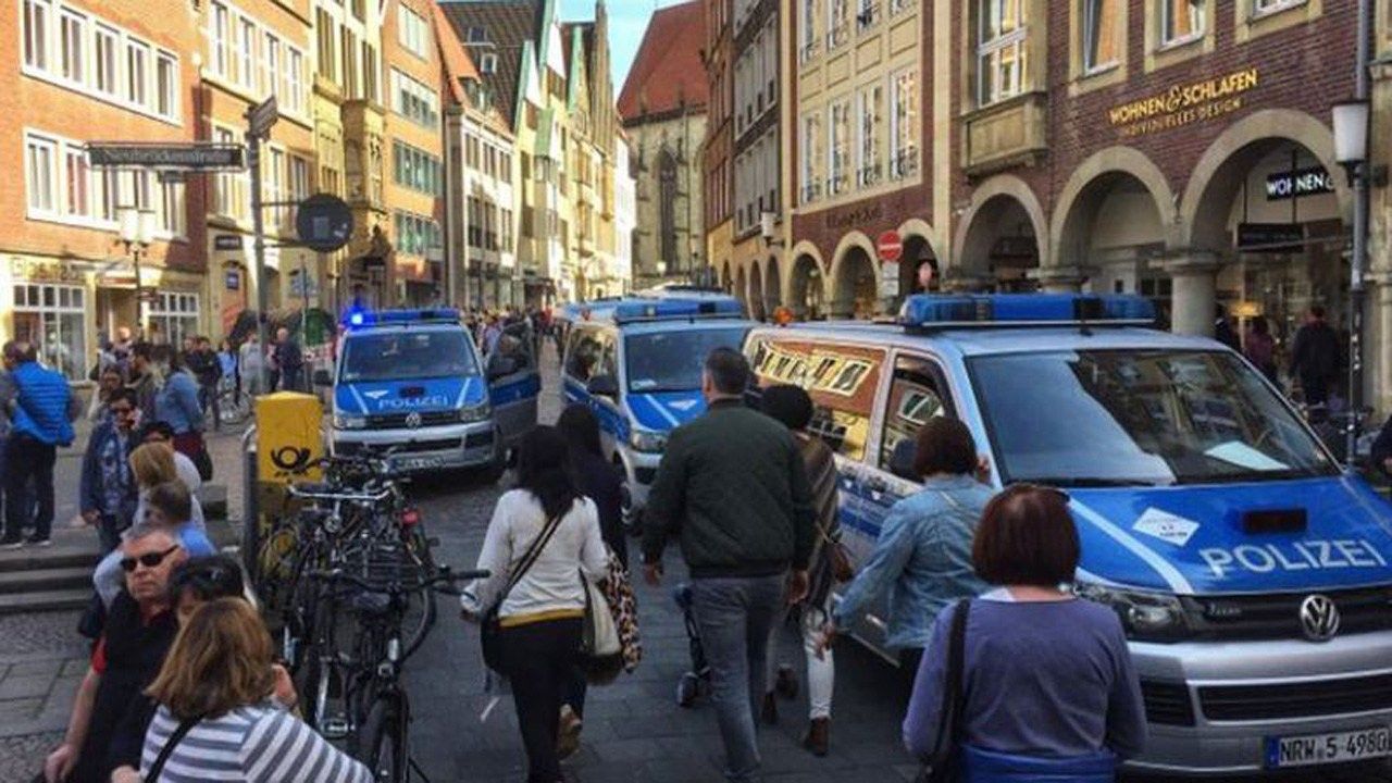 German Police: Vehicle Crashes Into Crowd In Muenster, Some Dead