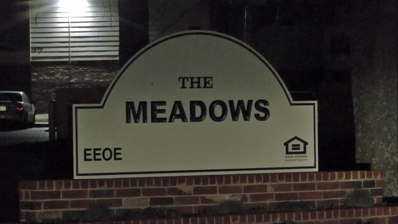 Police: Man Robbed Of Wallet At Tulsa Apartment Complex