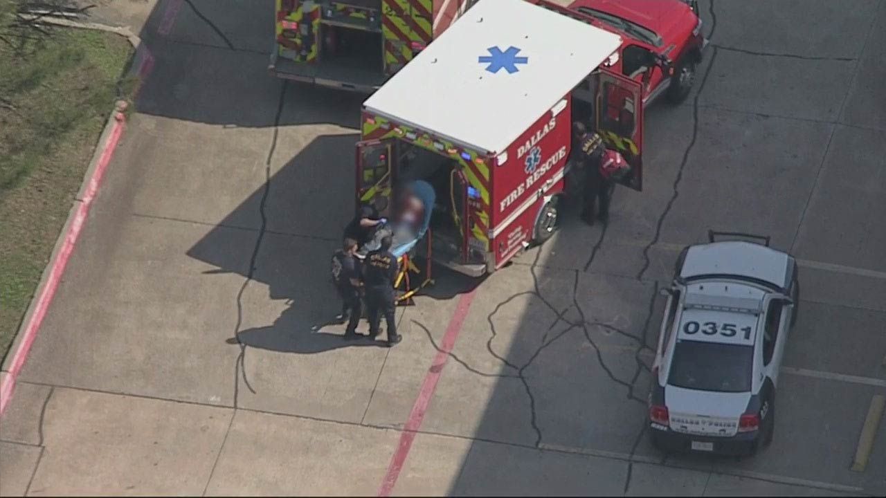 Man In Custody After 2 Dallas Officers, Store Employee Shot