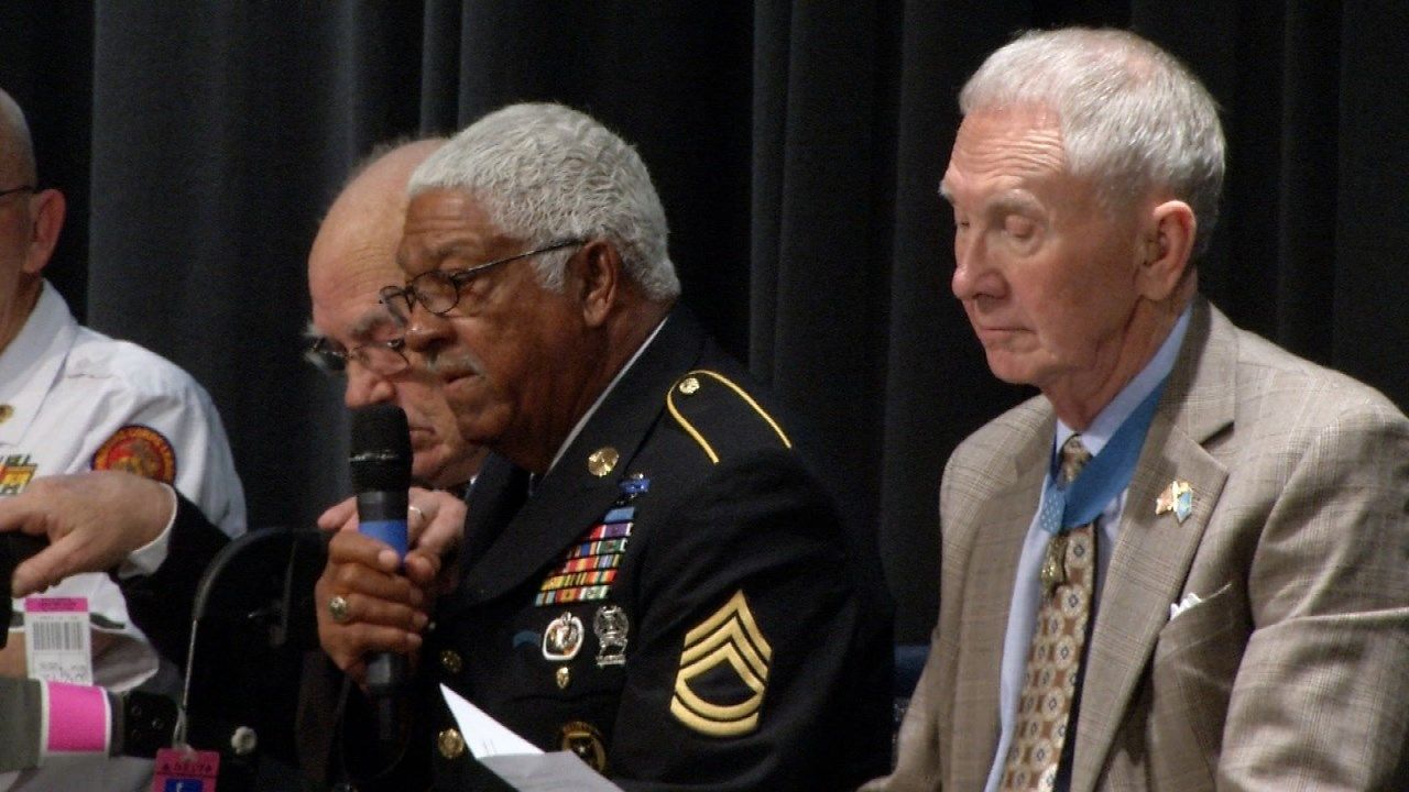Medal Of Honor Recipients Speak To Sapulpa Students