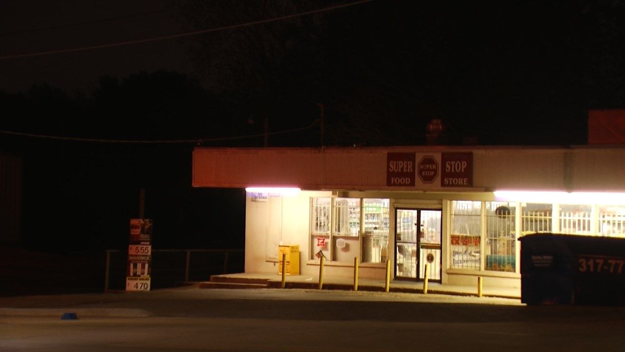 Clerk Pepper Sprays Would-Be Robbers At Tulsa Convenience Store