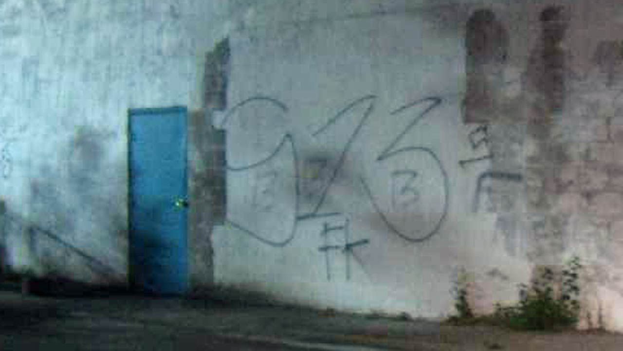 2 Men Spray Paint Tulsa Restaurant After Robbing Employees