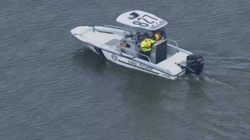 At Least 2 Dead In Lake Thunderbird Boating Accident