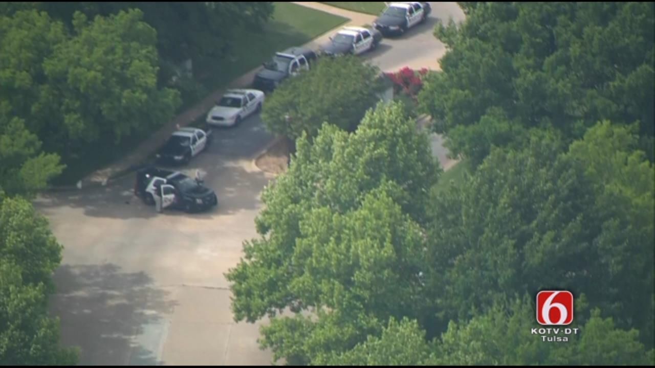 BA Carjacking Suspect Surrenders After Standoff; SWAT Moving To Second Location