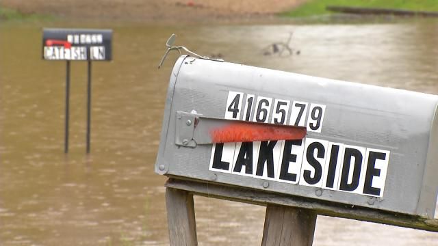 Lake Eufaula Resident Says He'll Stay Until He Has To Swim Out