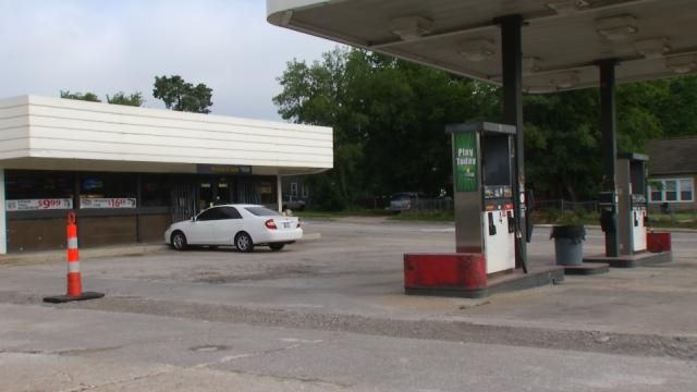 Masked Man Robs Midtown Tulsa Convenience Store