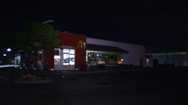 Robber Takes Woman's Purse At Tulsa Restaurant