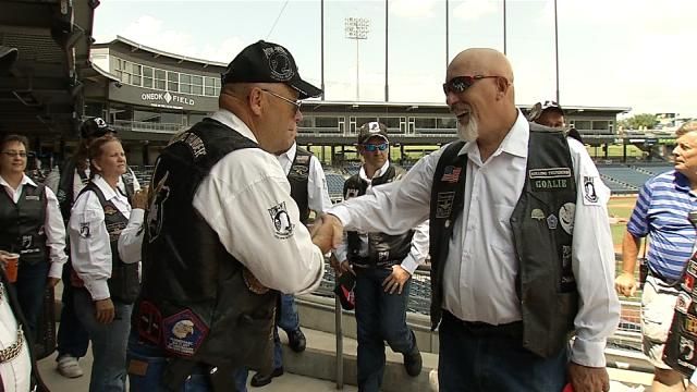 Rolling Thunder Helps Bring Chair Of Honor To ONEOK