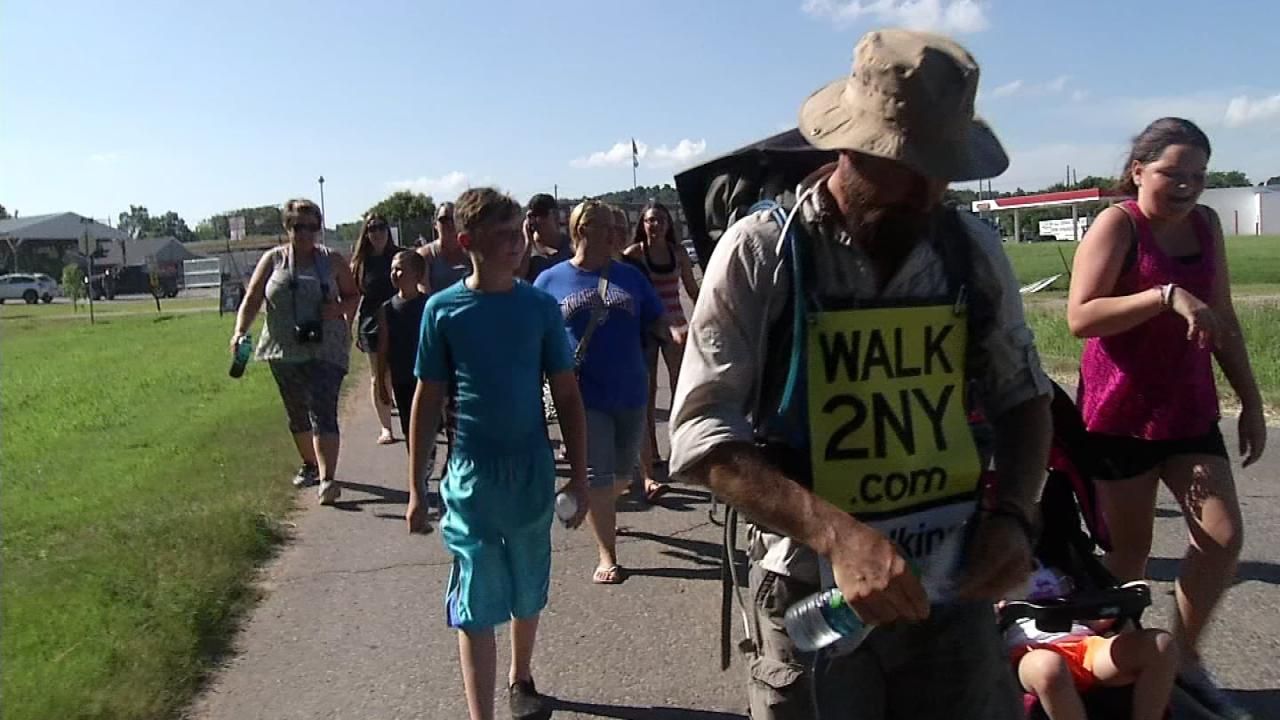 Henryetta Community Welcomes Hometown Hero Walking Across America