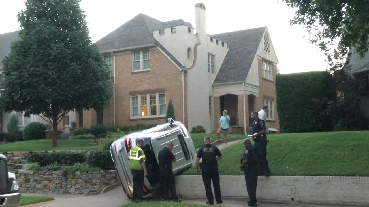 Burglars Wreck Victim's SUV In Her Driveway, Tulsa Police Say