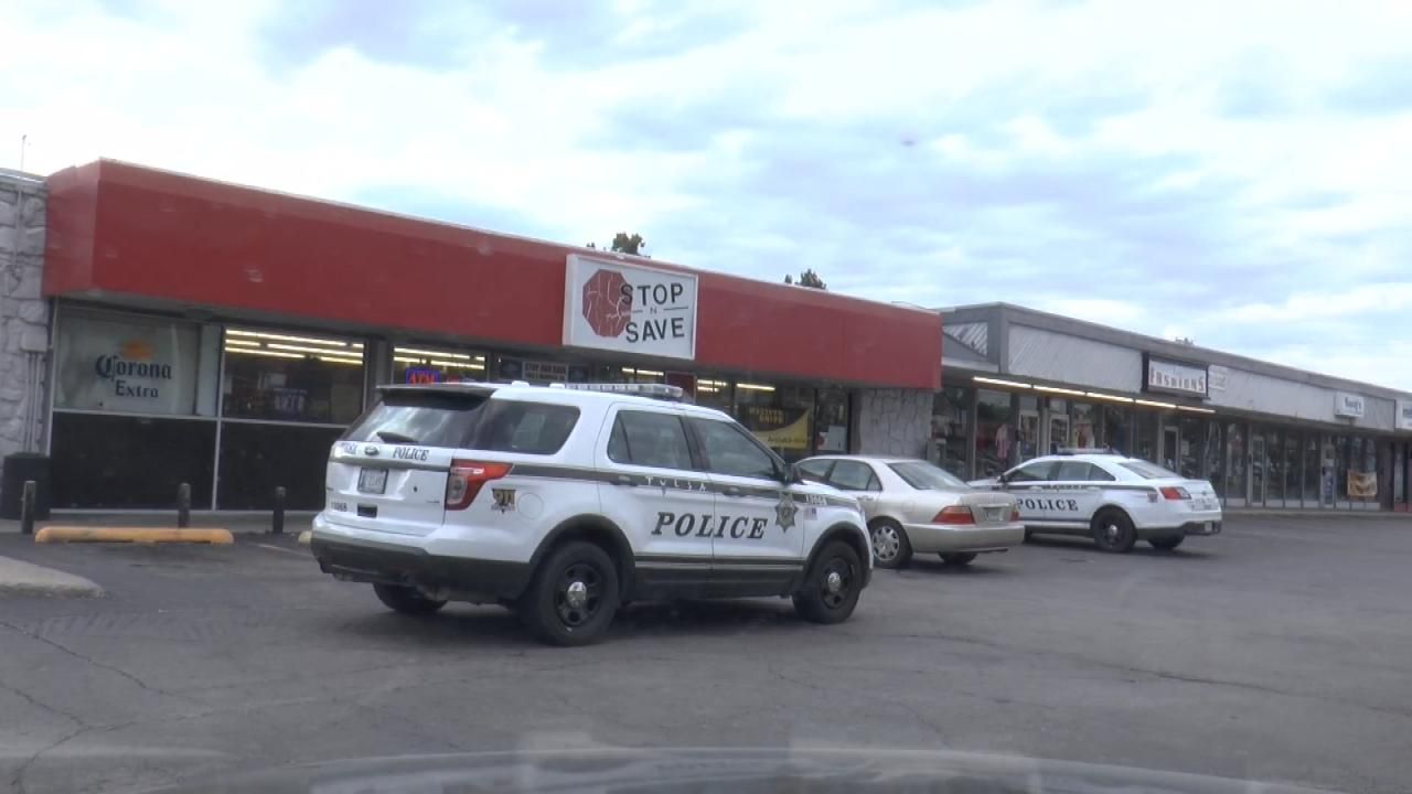 Man With Shotgun Robs Tulsa Stop N Save