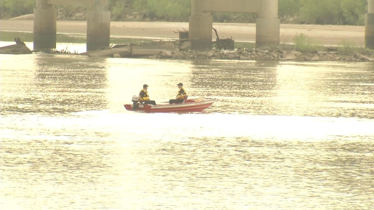 Search Resumes For Man Who Disappeared In Arkansas River