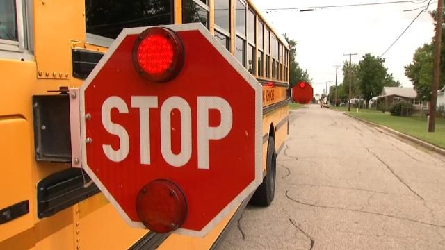 Volunteers Help Tulsa Teachers Get Ready For First Day Of School