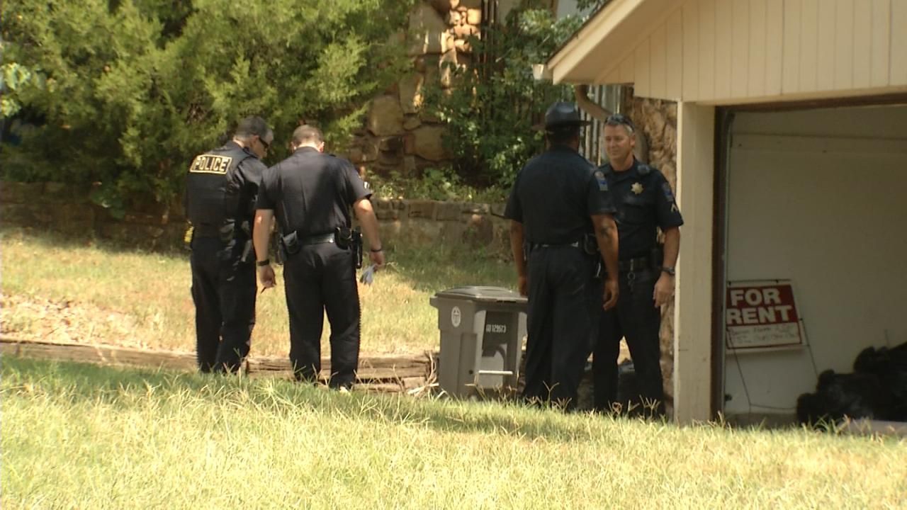 Boyfriend Fires Gun In Tulsa Family Dispute