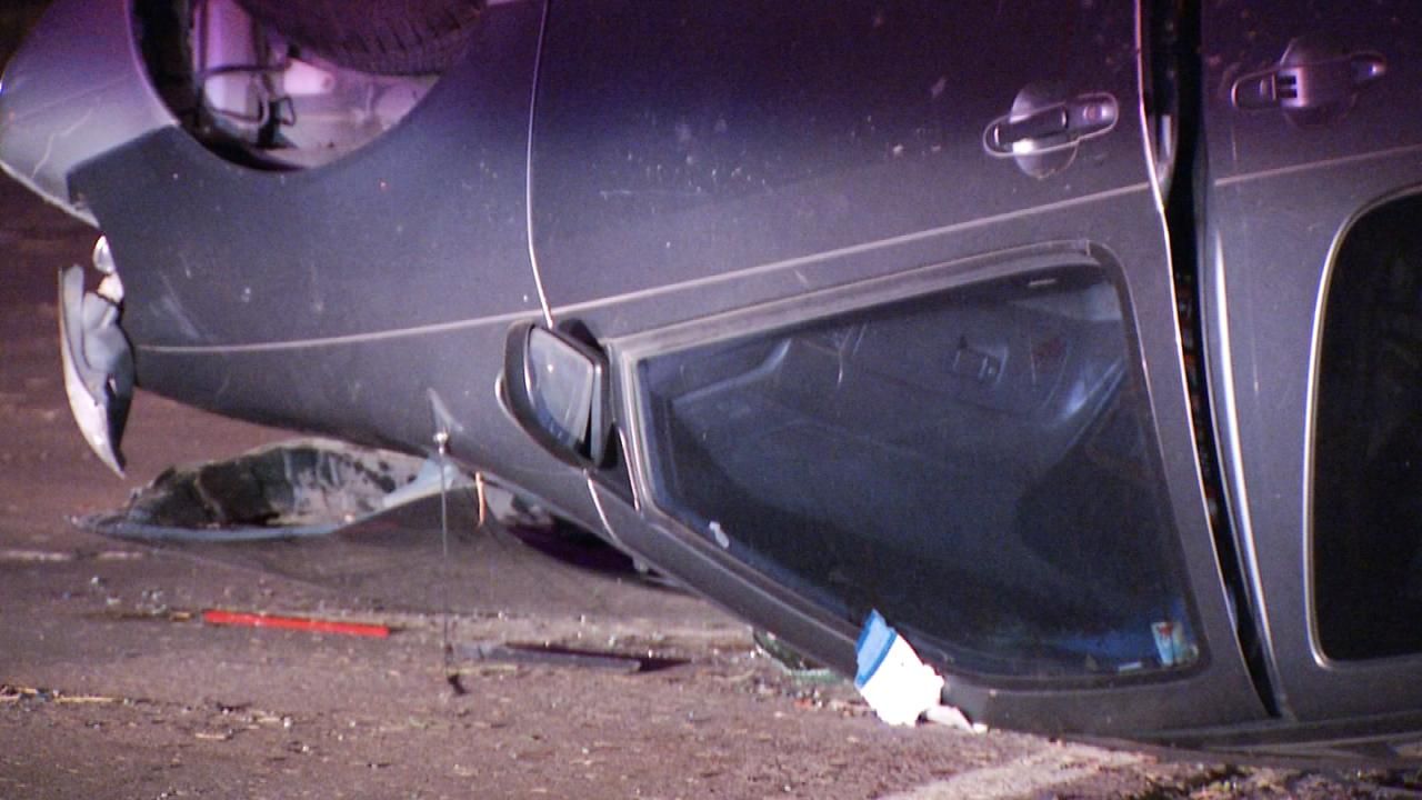 Distracted Driver Rolls Minivan, Tulsa Police Say