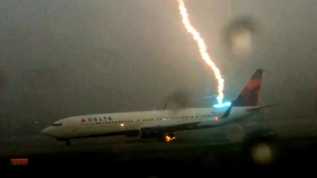 Caught On Video: Delta Jet Struck By Lightning At Atlanta Airport