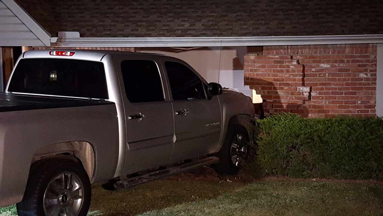 Sleeping Children Hurt When Truck Hits Tulsa House