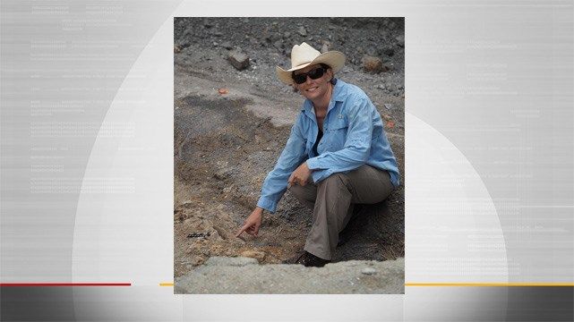 Tulsa Professor Publishes Study Of 'Good Mother Lizard' Dinosaur
