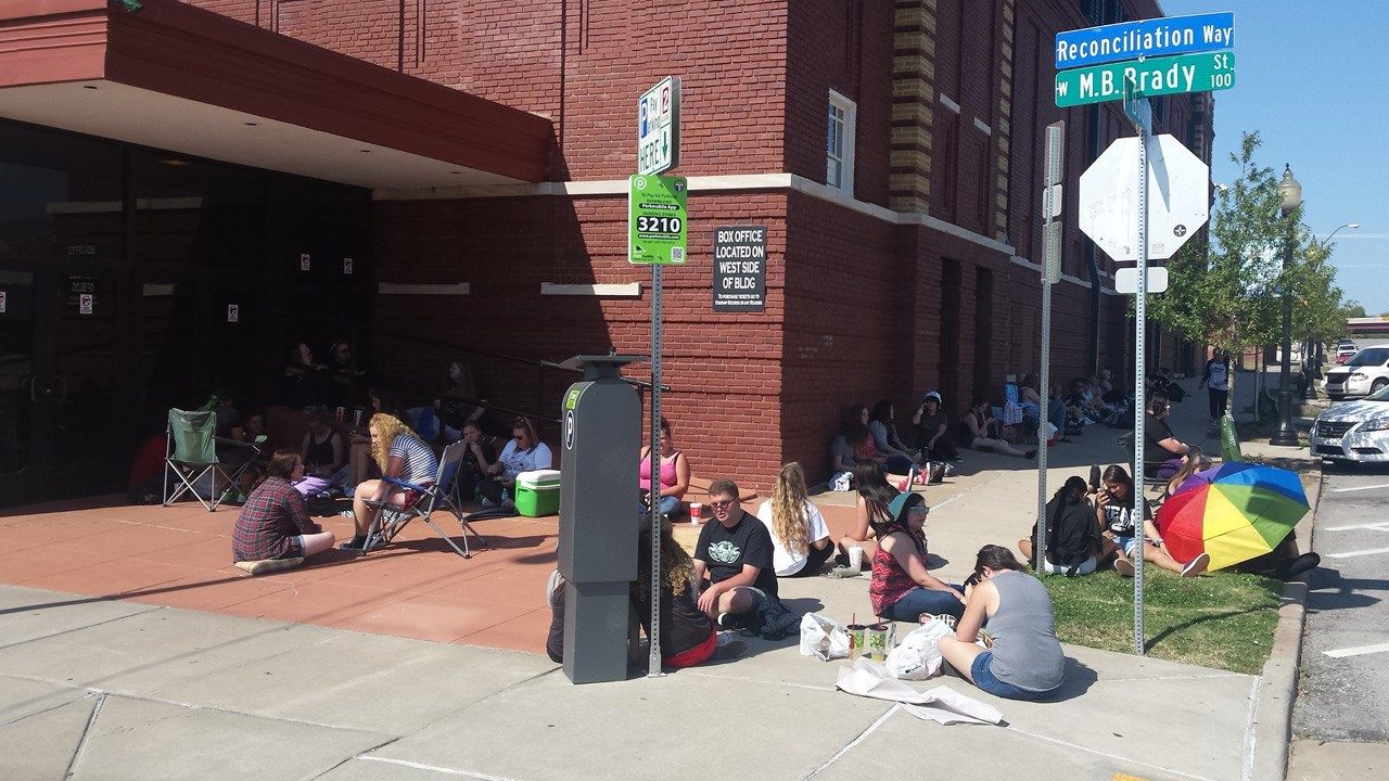 Fans Camp Out For Concert At Tulsa's Brady Theater