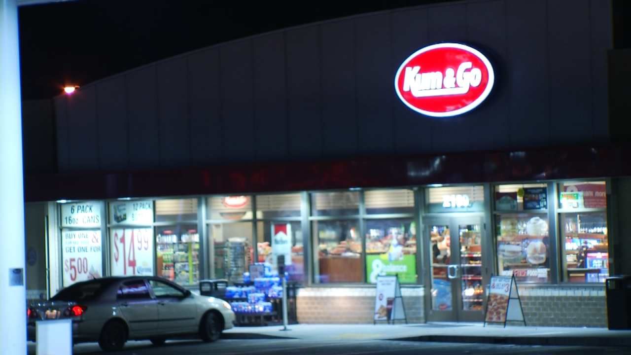 Tulsa Store Clerk Thwarts Robbery Attempt