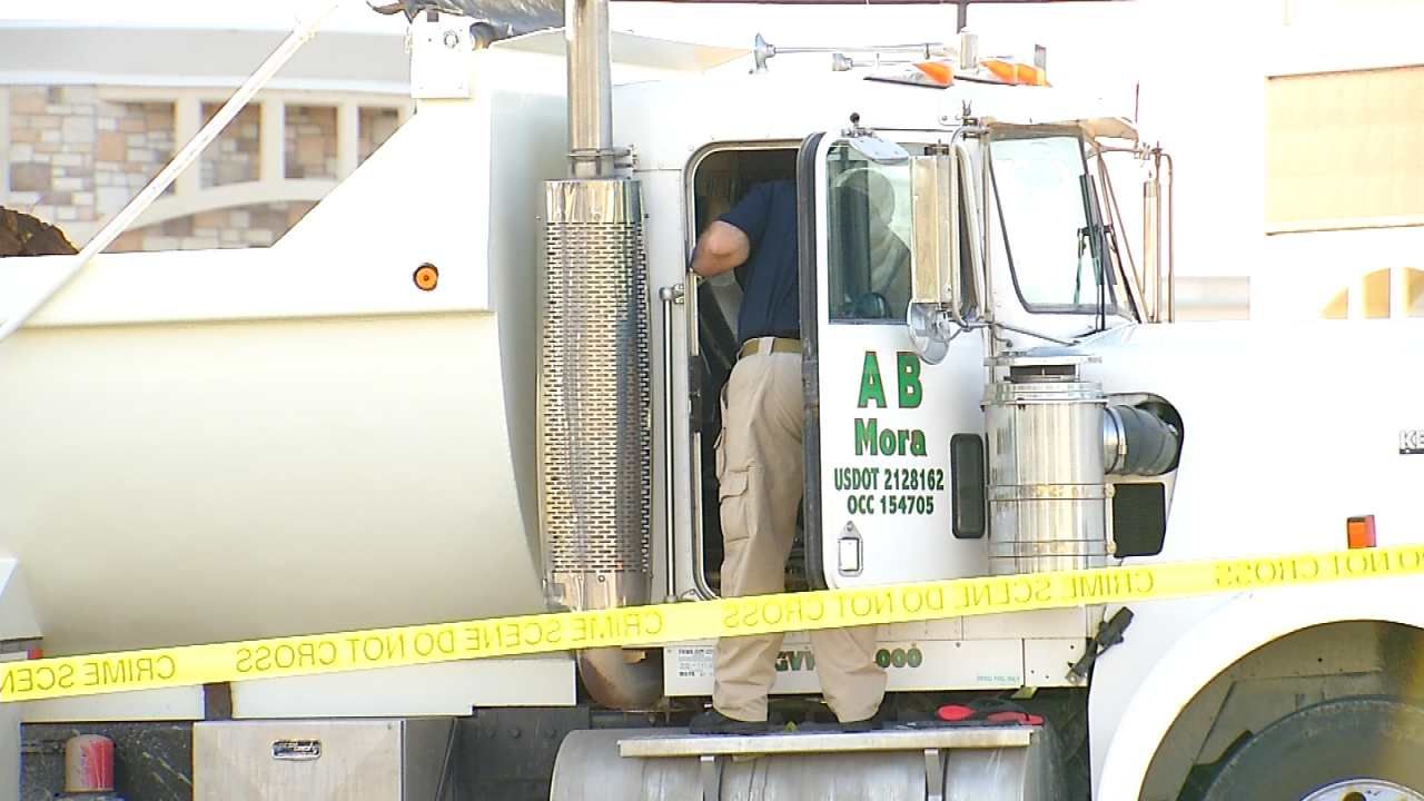 Broken Arrow Man Stabbed During Robbery, Stabs His Attacker