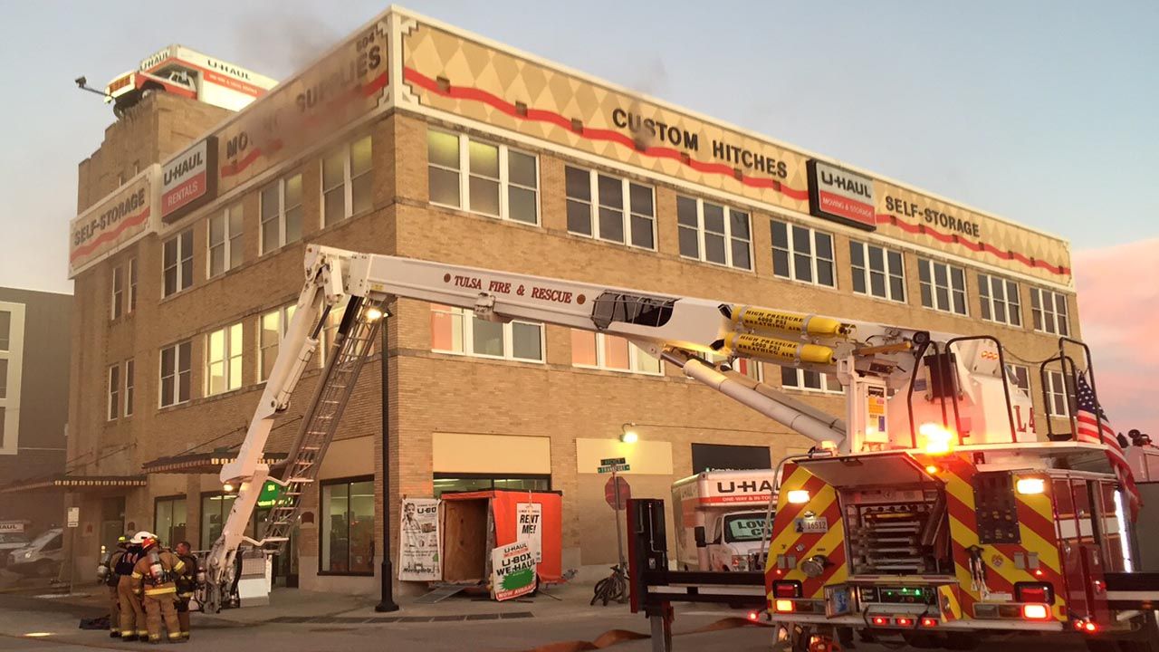 TFD Responds As Smoke Rolls From Landmark U-Haul Building