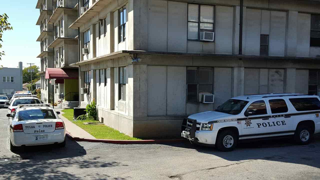 Tulsa Detectives Investigate Stabbing At Boulder Plaza Apartments