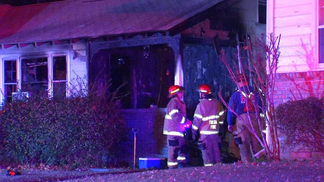 Two Hurt In Tulsa House Fire