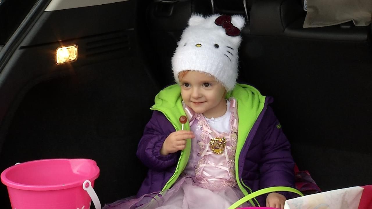 Neighbors Give Tulsa Toddler Halloween Do-Over After Hospital Stay