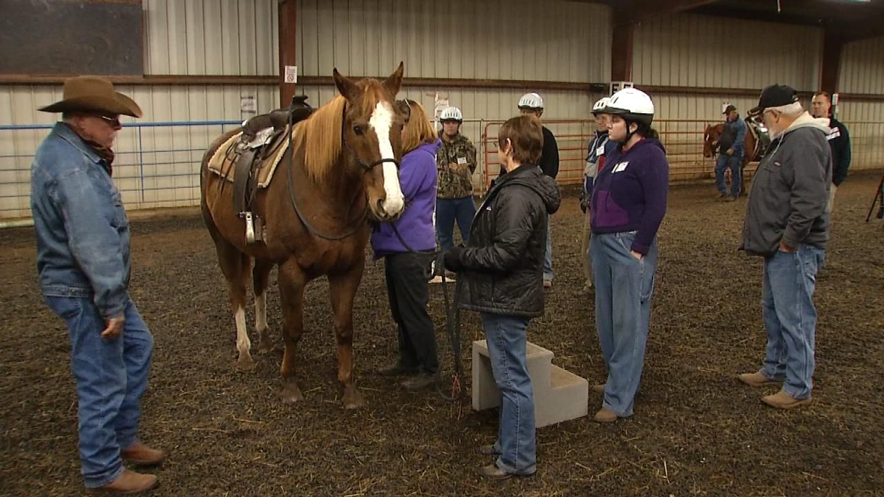 First Oklahoma Veterans Graduate From Therapeutic Riding Program