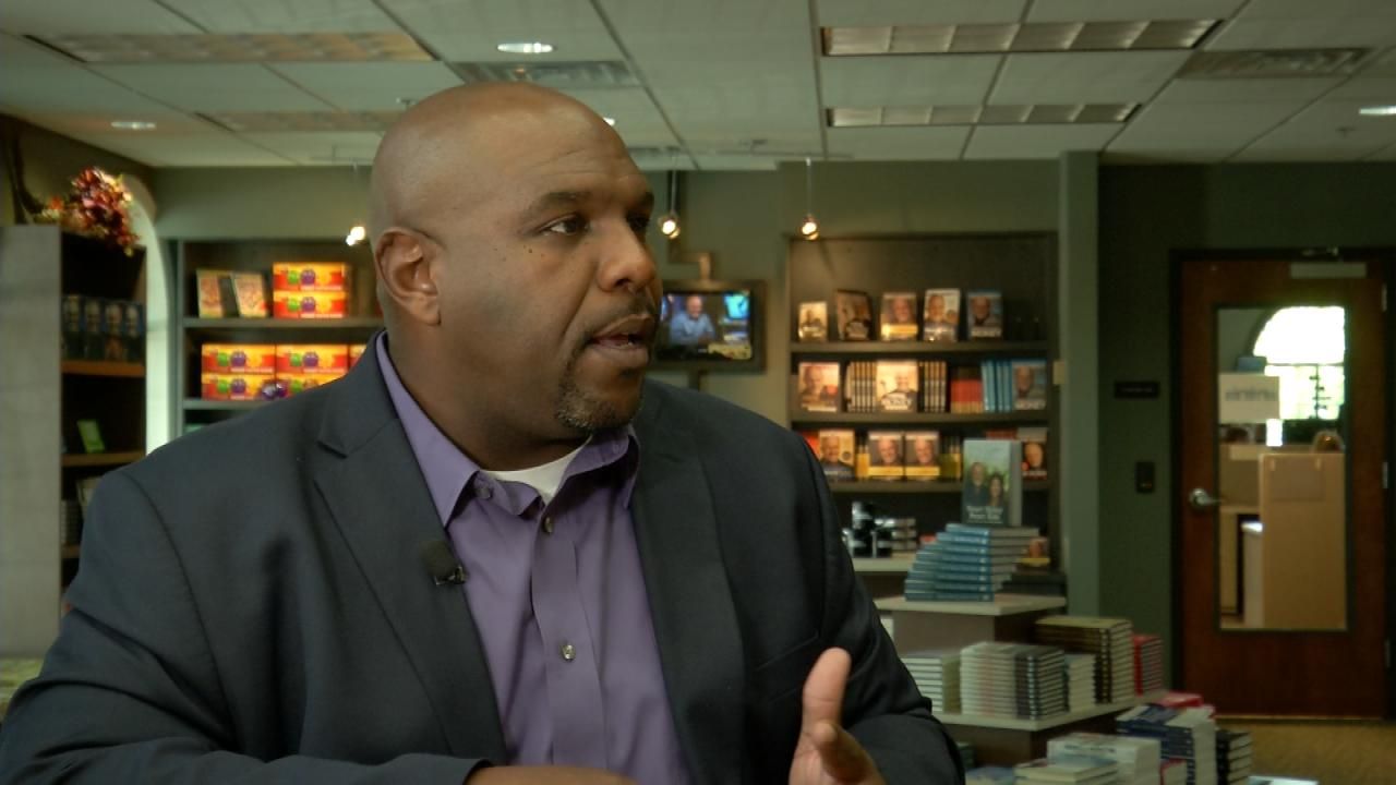 Financial Expert Gives Tips To Seriously Save On Holiday Budget