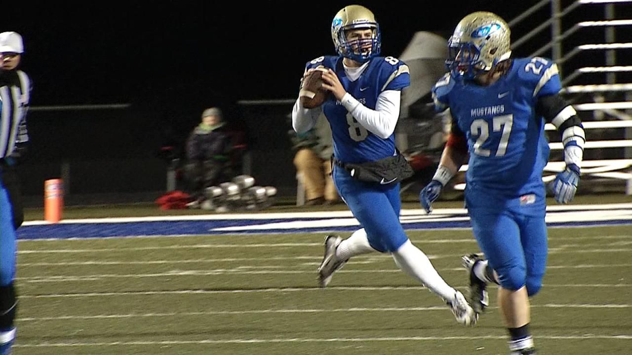 Social Scene: 4A Championship Play