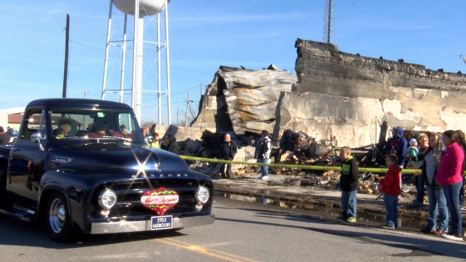 Thousands Turn Out For Christmas Parade In Oklahoma Ghost Town
