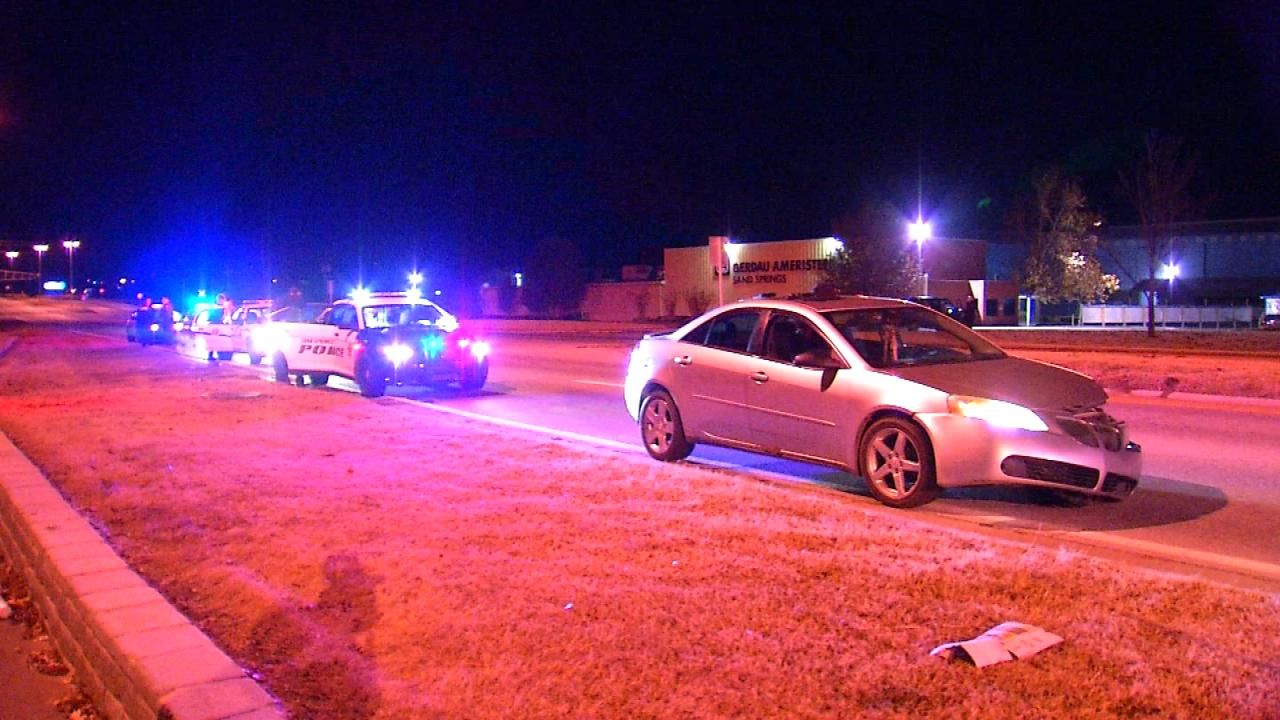 Owner Confronts Three Men Returning His Stolen SUV, Sand Springs Police Say