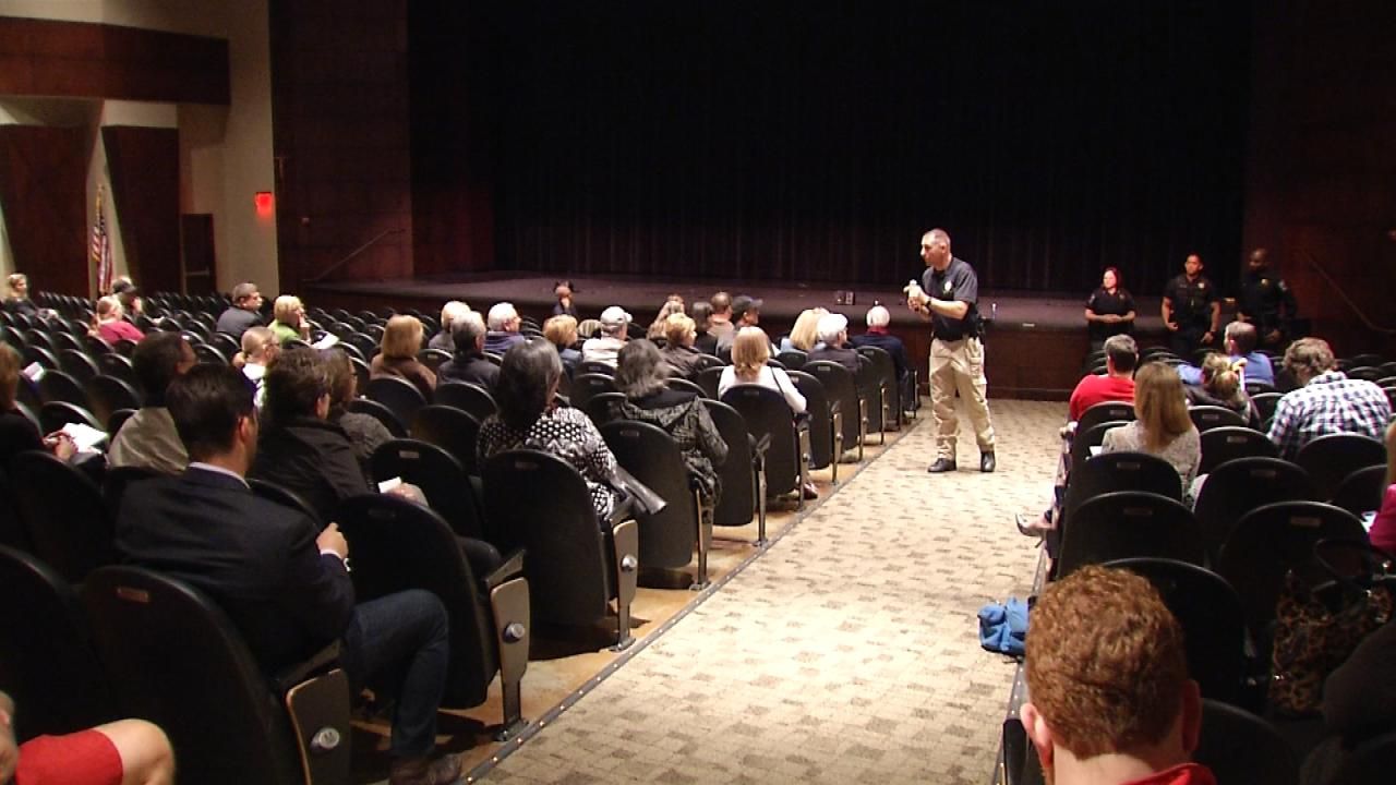 Officers Give Midtown Neighbors Tips To Stay Safe From Crimes