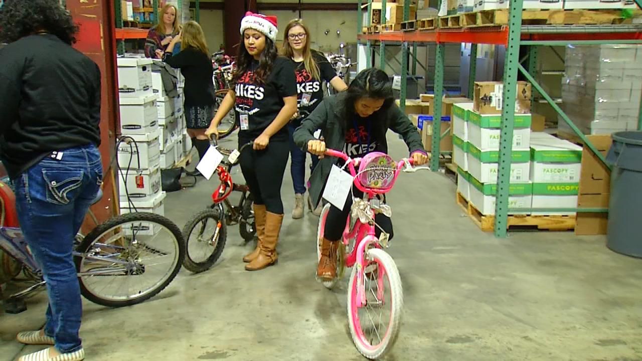 Union Students Refurbish Old Bikes To Giveaway For Families In Need