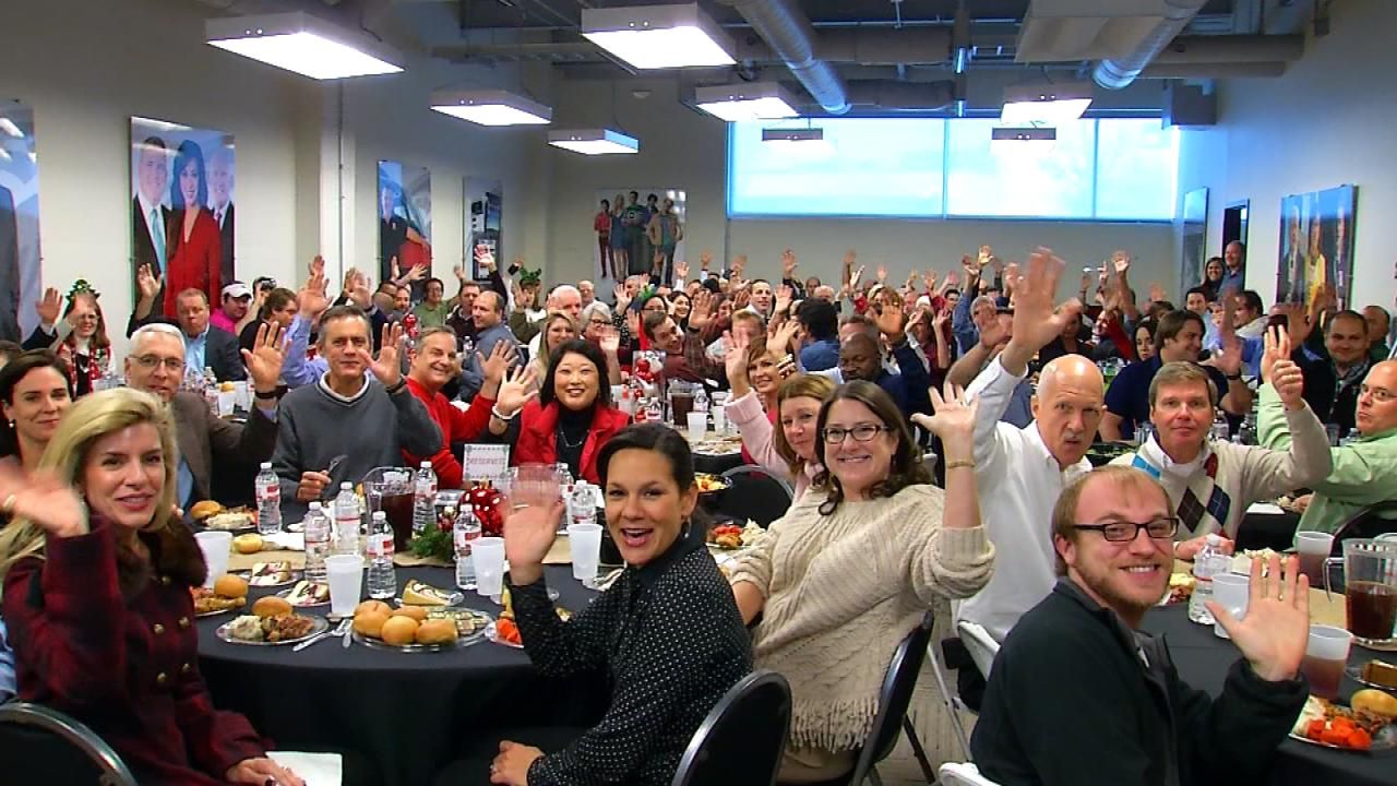 6 In The Morning's Version Of 'The Night Before Christmas'