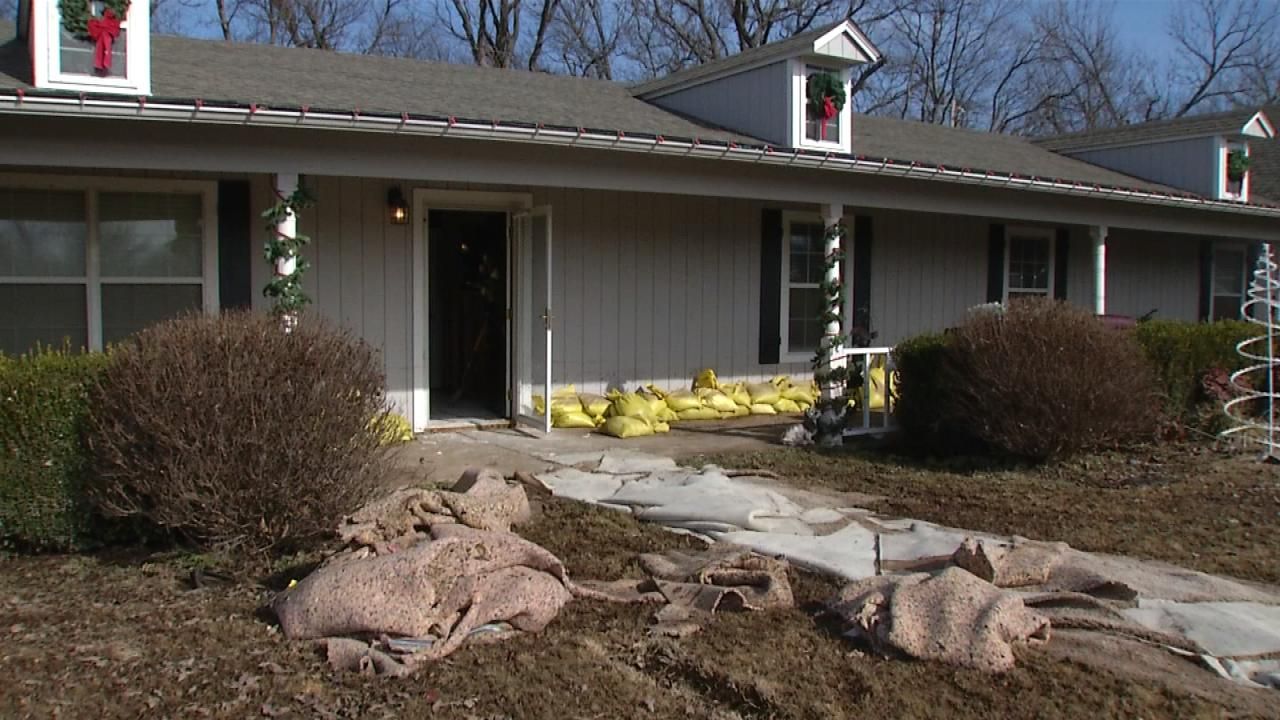 Muskogee Family Dealing With Flooding Hit By Looters