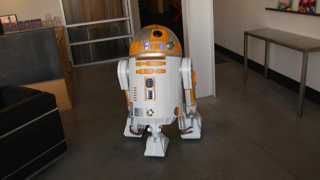 Tulsa Man Builds Star Wars Droid