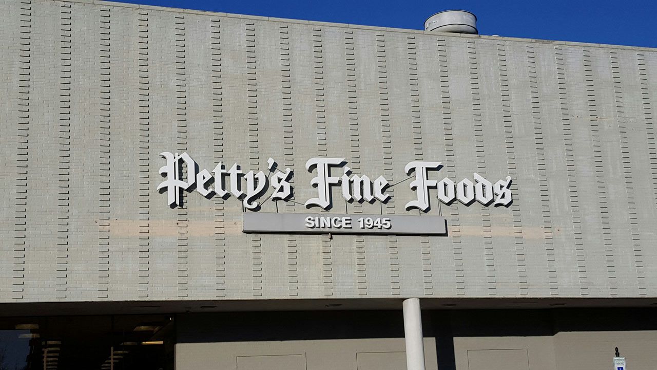 Petty's Fine Foods In Utica Square To Close