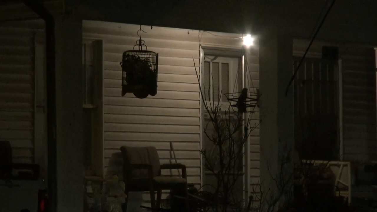 Tulsa Infant Dies; Police Looking For Mom's Boyfriend