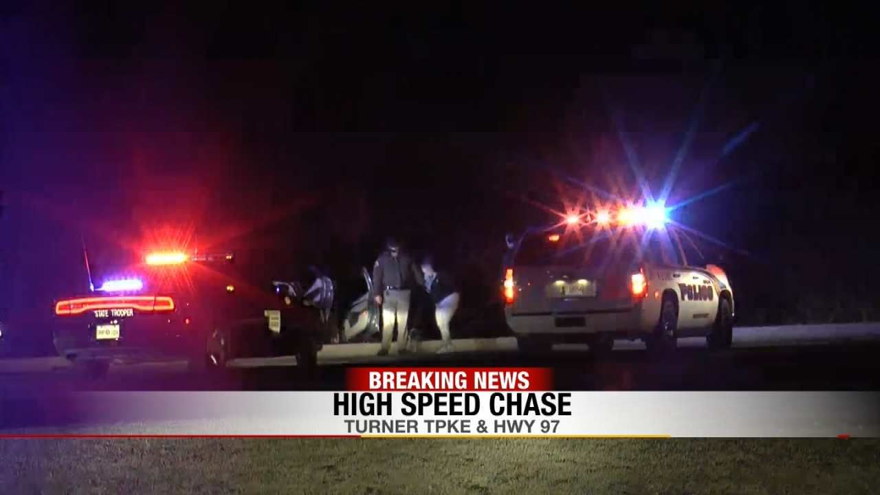 Skiatook Police Chase Ends In Crash On Turner Turnpike