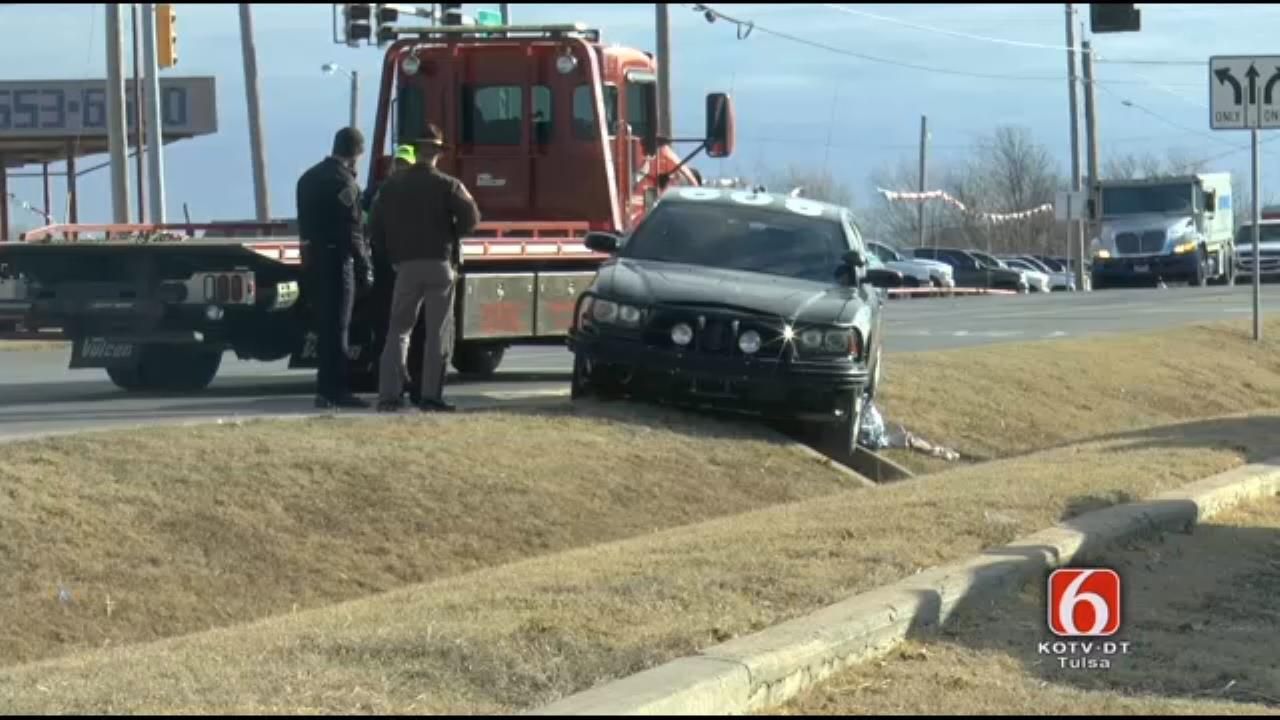 Passerby Helps OHP Trooper Believed To Be Experiencing Medical Issue