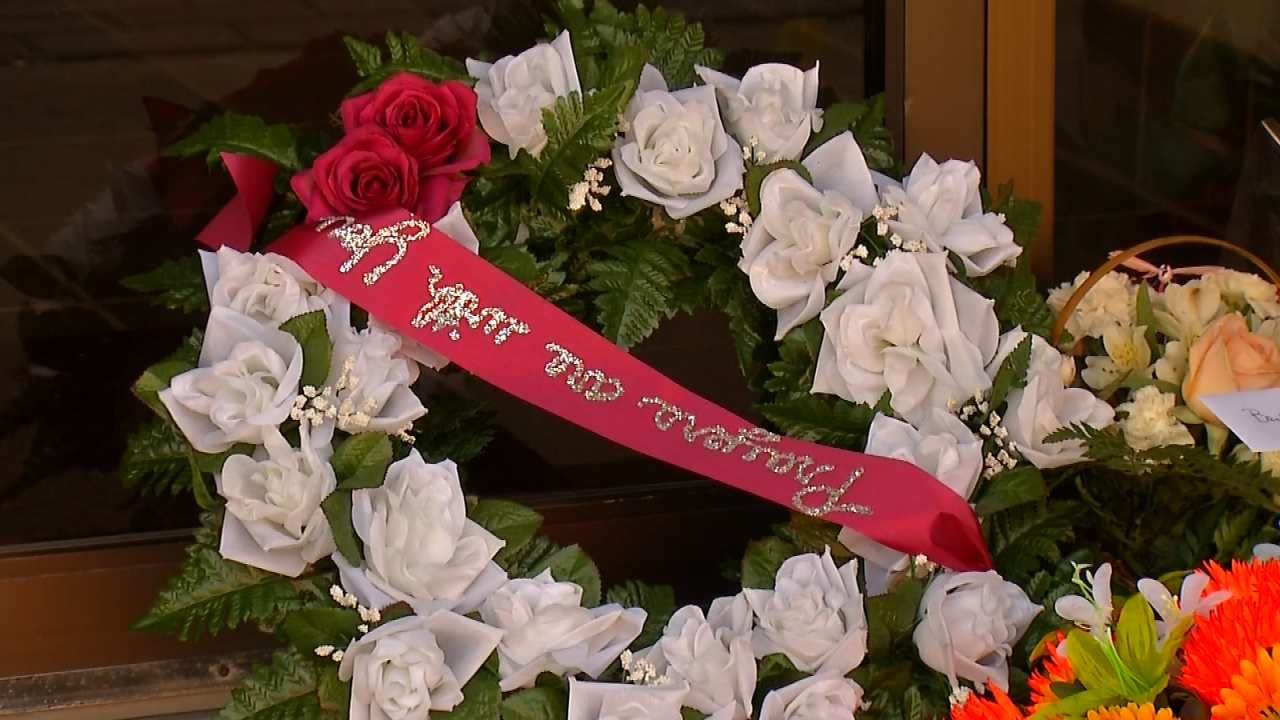 Hundreds Attend Funeral For Bank Of Eufaula President Killed In Robbery