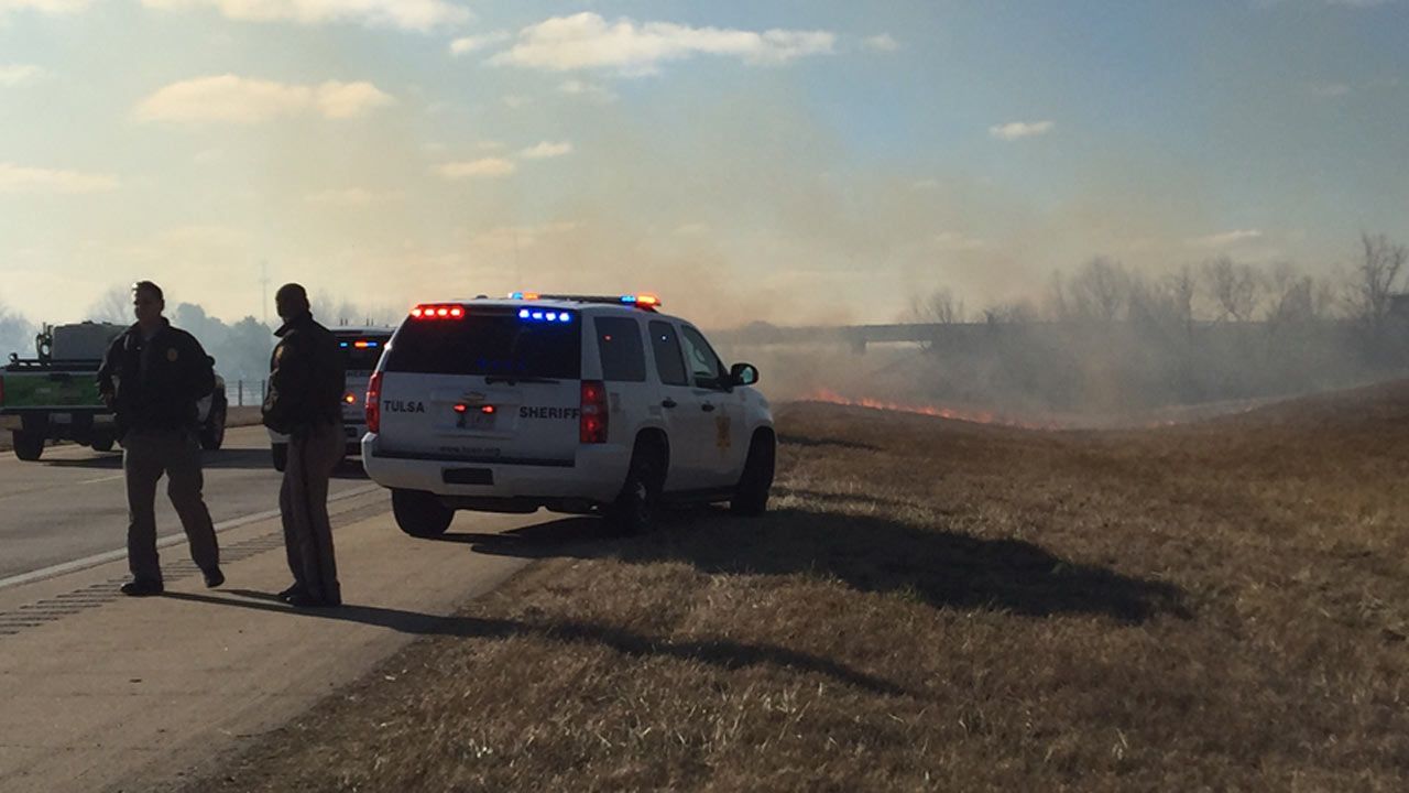 Firefighters Battle Grass Fire North Of Tulsa Near Highway 75