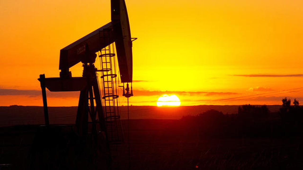 Obama Wants $10 A Barrel Oil Tax To Fund Roads