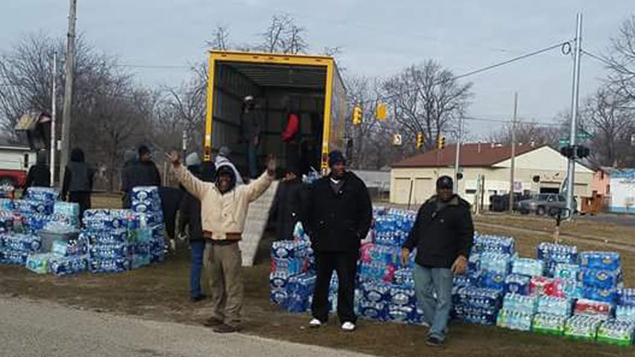 Tulsa Group Delivers Bottled Water To Flint, Michigan Residents