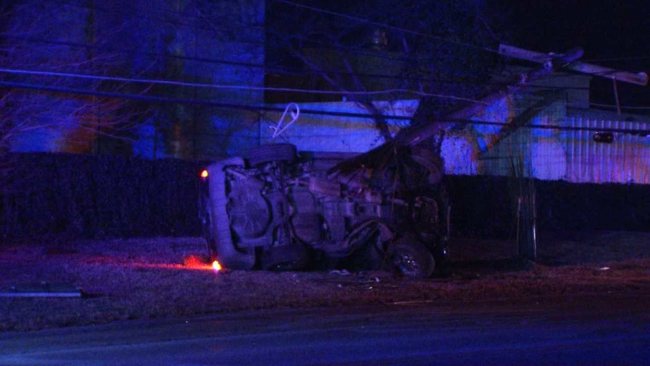 Suspected DUI Driver Crashes Into Tulsa Power Pole